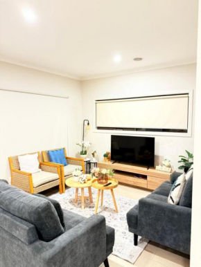 Melbourne holiday house for 15 peoples in Sanctuary Lake
